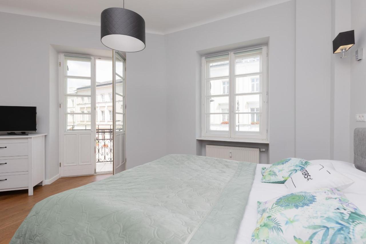 ורשה City Center Aparthotel Chmielna By Noclegi Renters מראה חיצוני תמונה