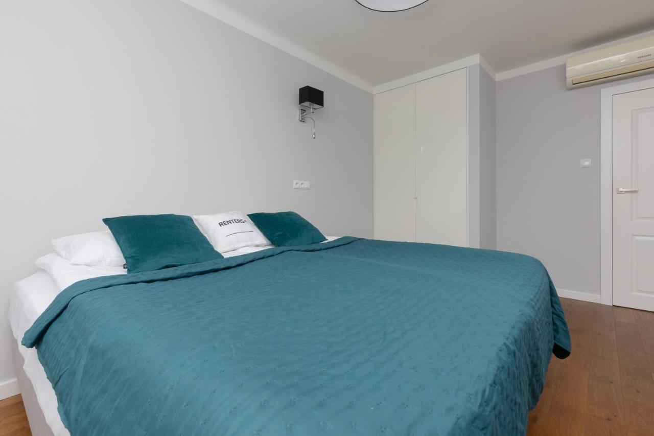 ורשה City Center Aparthotel Chmielna By Noclegi Renters מראה חיצוני תמונה