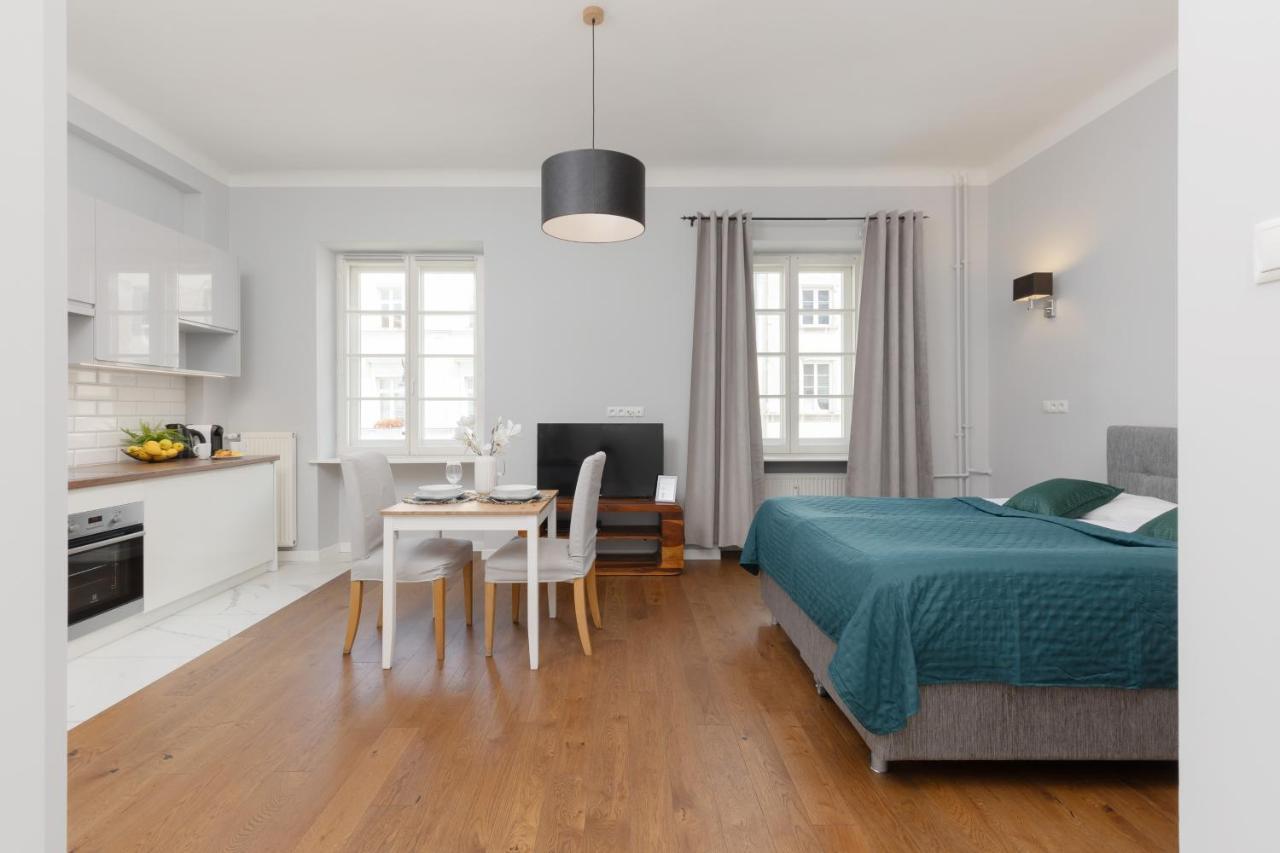 ורשה City Center Aparthotel Chmielna By Noclegi Renters מראה חיצוני תמונה