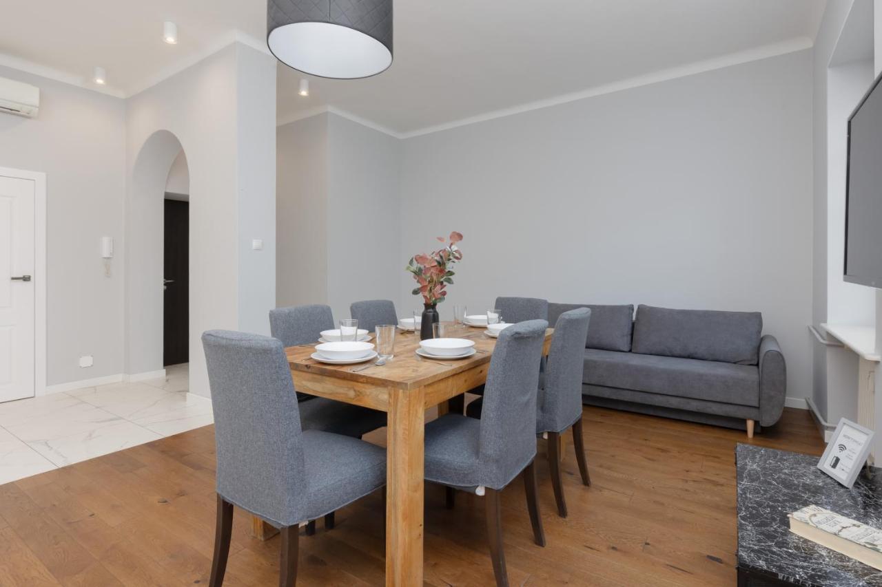 ורשה City Center Aparthotel Chmielna By Noclegi Renters מראה חיצוני תמונה