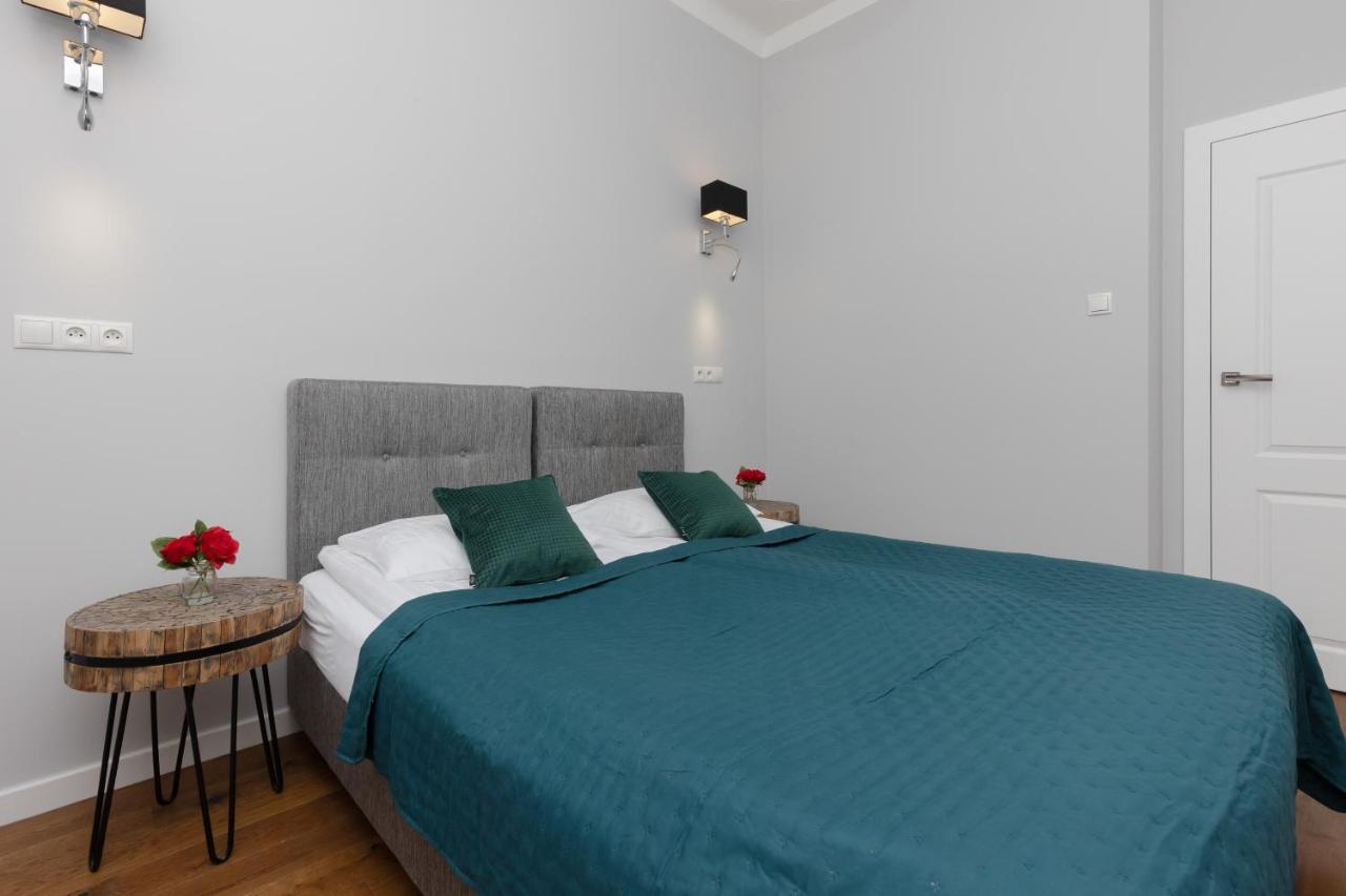 ורשה City Center Aparthotel Chmielna By Noclegi Renters מראה חיצוני תמונה