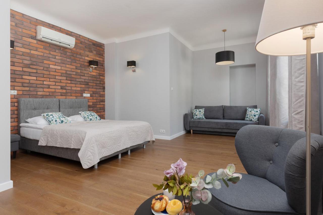 ורשה City Center Aparthotel Chmielna By Noclegi Renters מראה חיצוני תמונה
