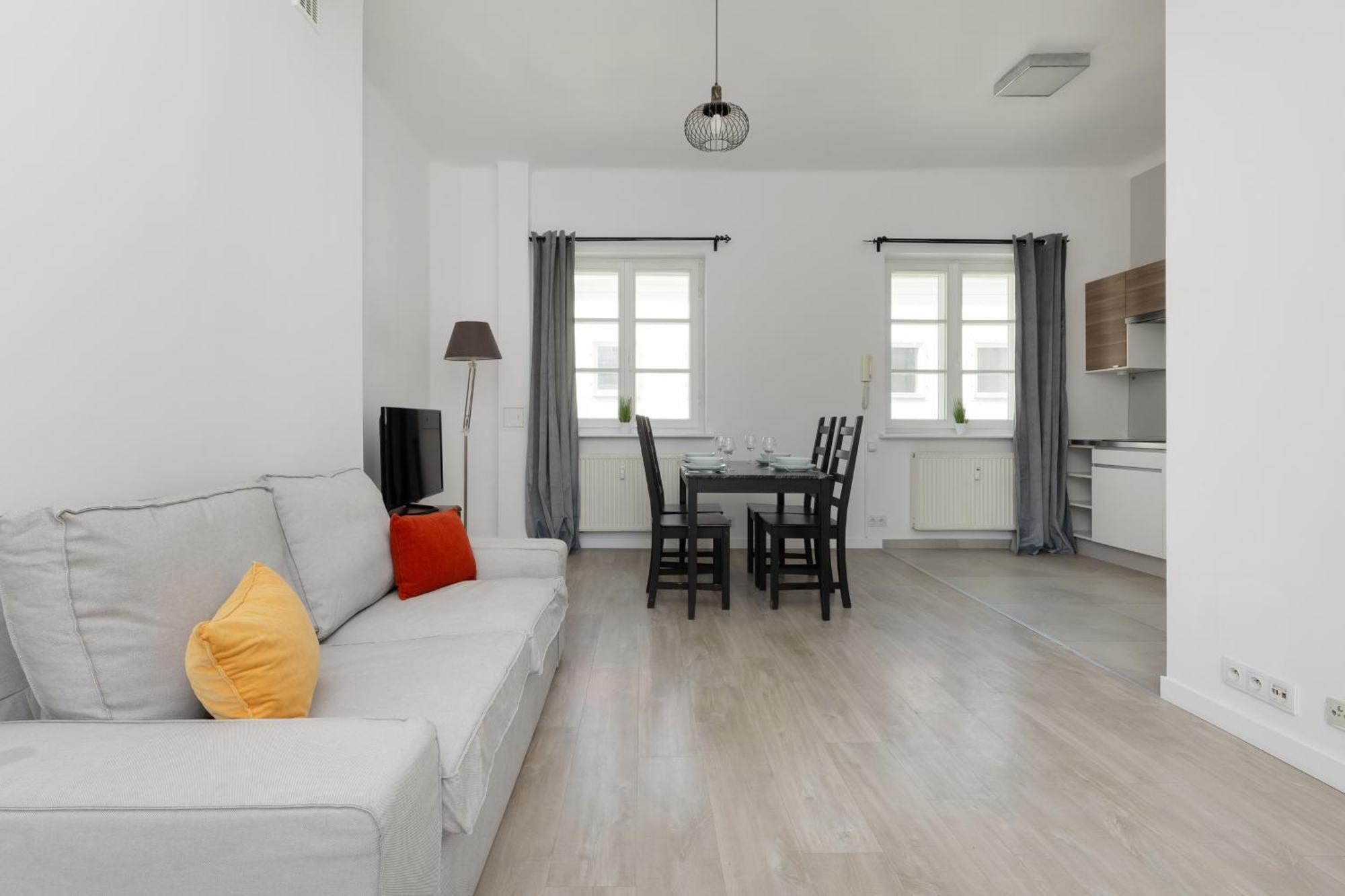 ורשה City Center Aparthotel Chmielna By Noclegi Renters מראה חיצוני תמונה