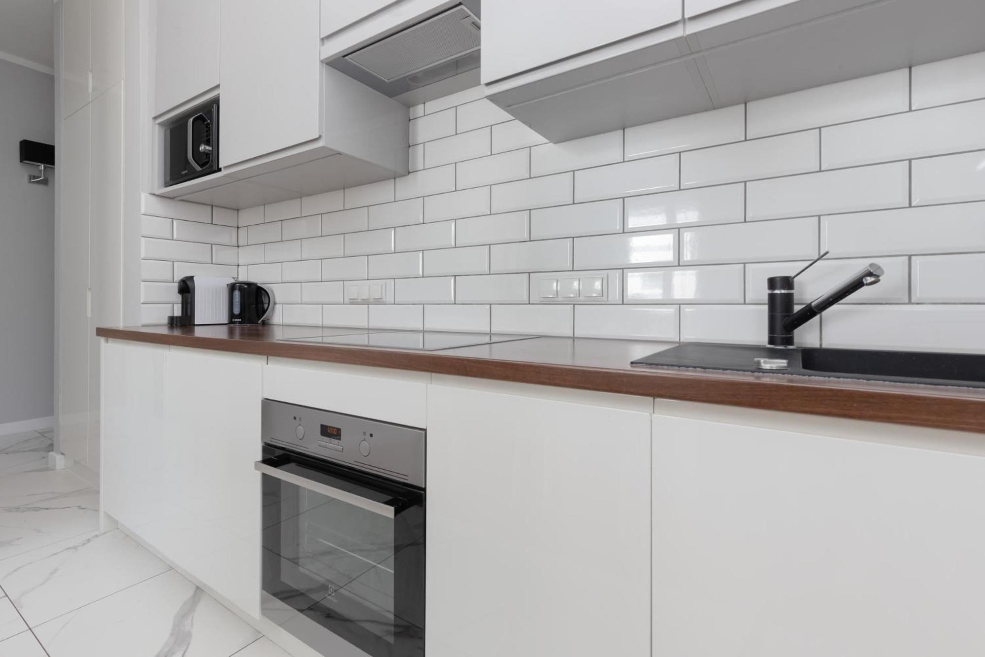 ורשה City Center Aparthotel Chmielna By Noclegi Renters מראה חיצוני תמונה