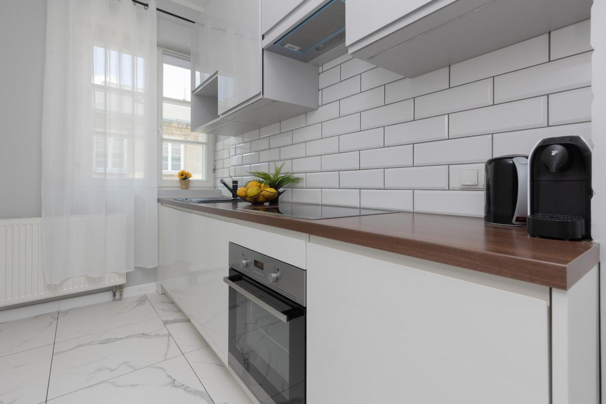 ורשה City Center Aparthotel Chmielna By Noclegi Renters מראה חיצוני תמונה