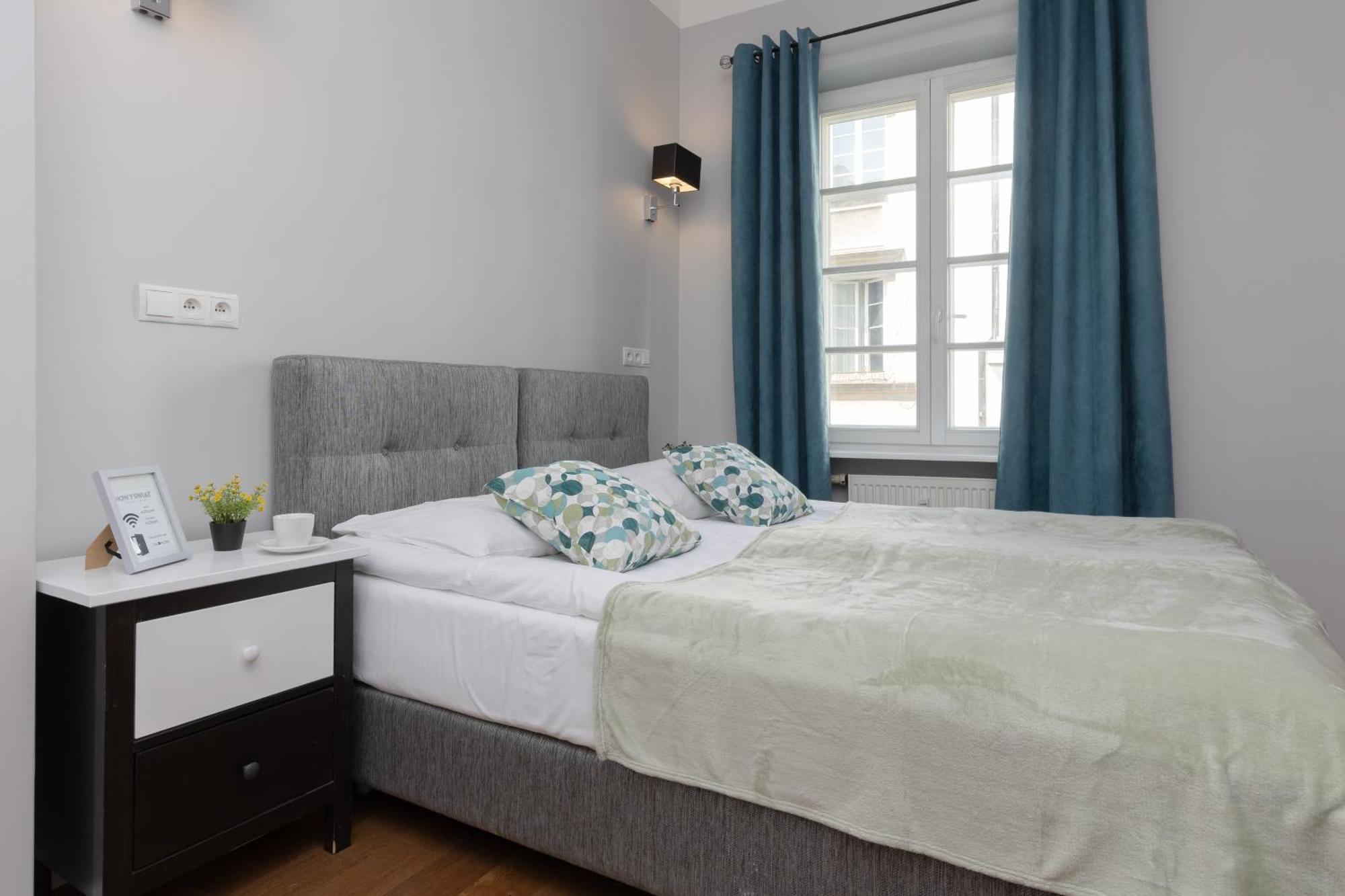 ורשה City Center Aparthotel Chmielna By Noclegi Renters מראה חיצוני תמונה