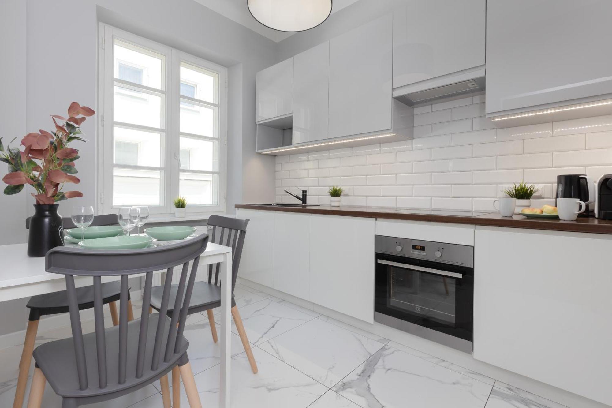 ורשה City Center Aparthotel Chmielna By Noclegi Renters מראה חיצוני תמונה