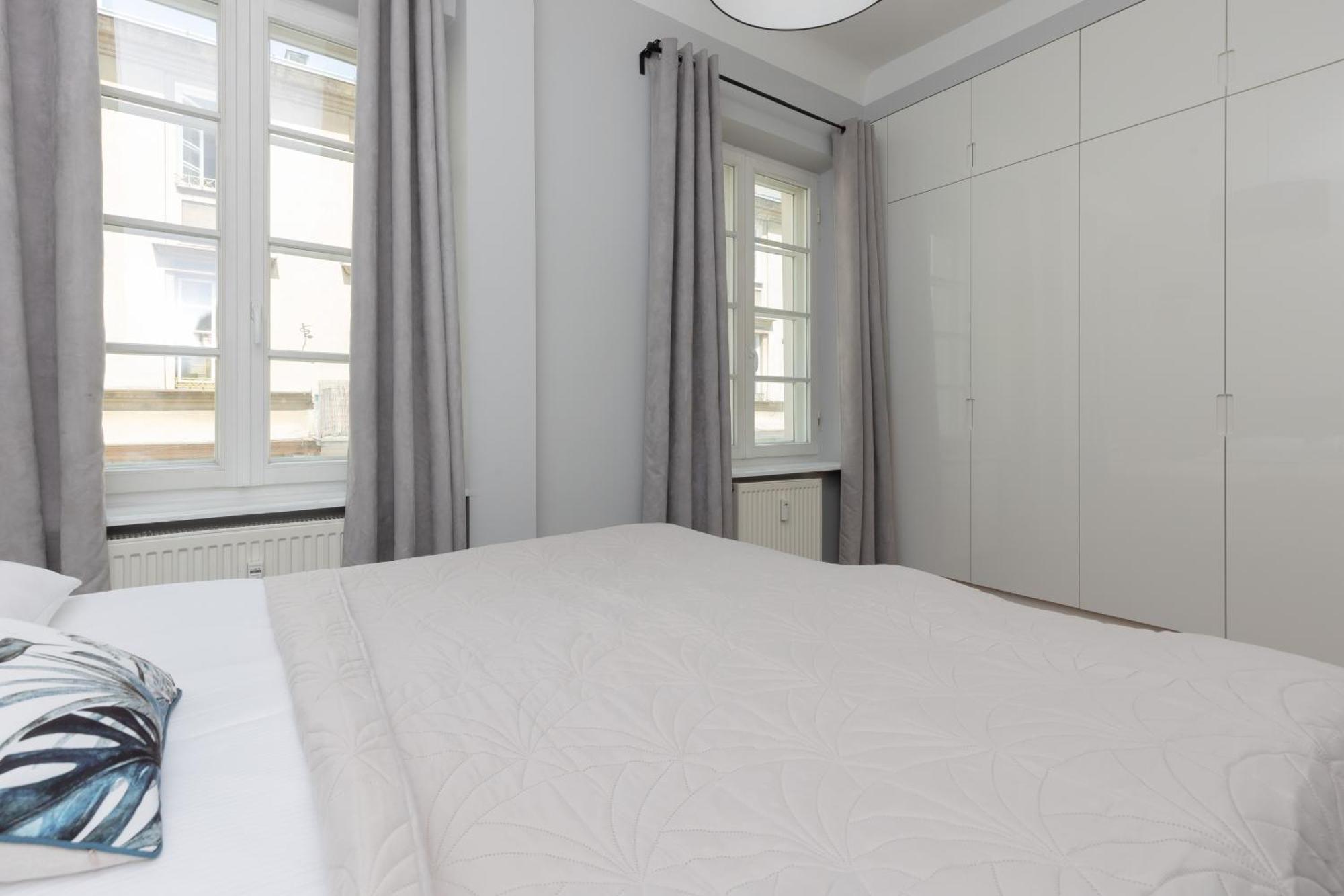 ורשה City Center Aparthotel Chmielna By Noclegi Renters מראה חיצוני תמונה