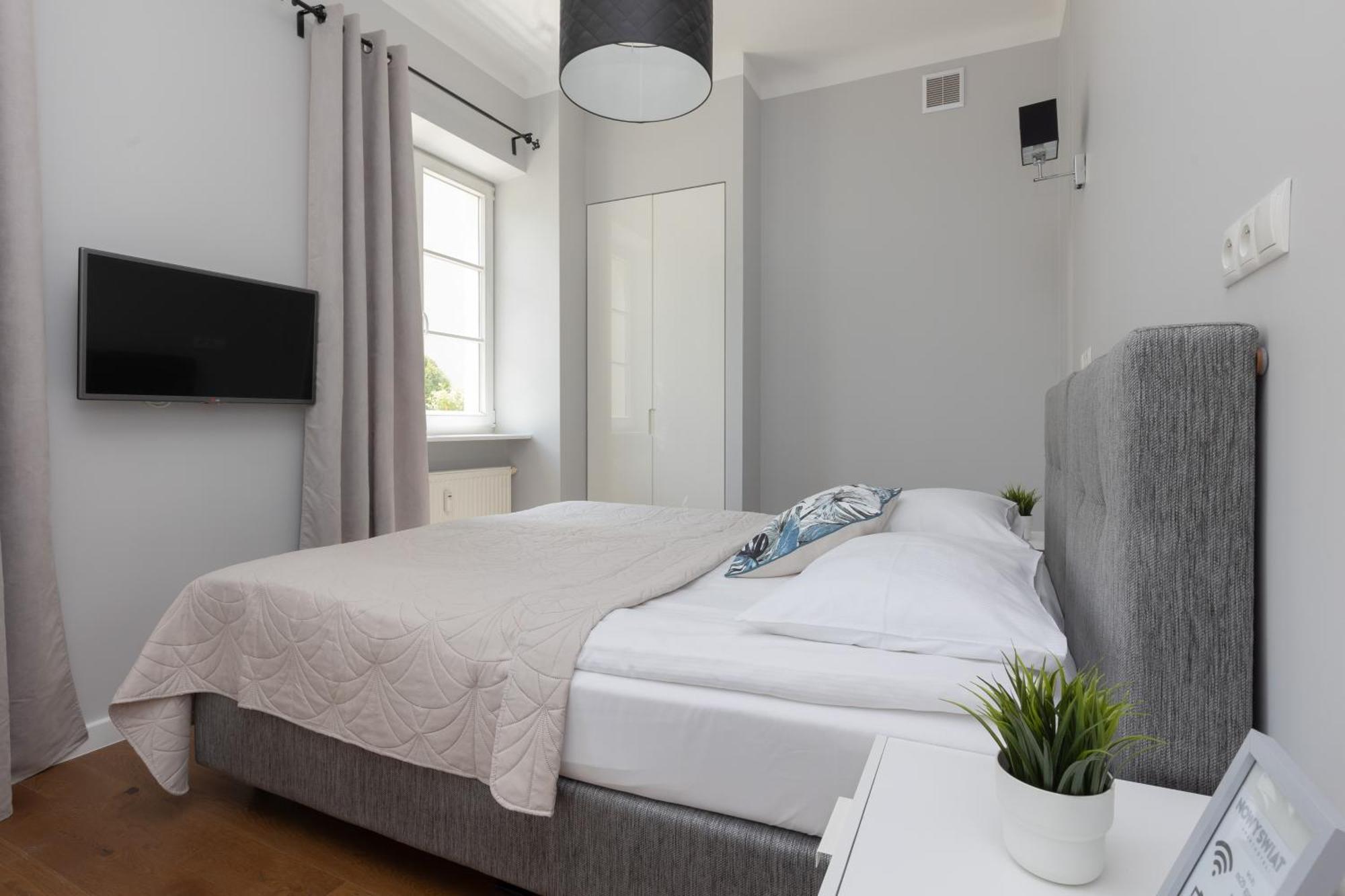 ורשה City Center Aparthotel Chmielna By Noclegi Renters מראה חיצוני תמונה