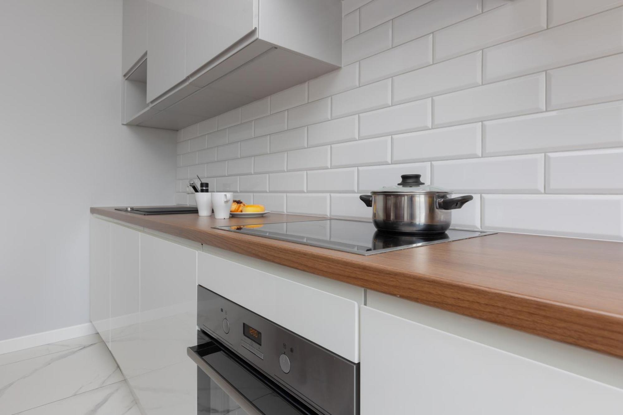 ורשה City Center Aparthotel Chmielna By Noclegi Renters מראה חיצוני תמונה